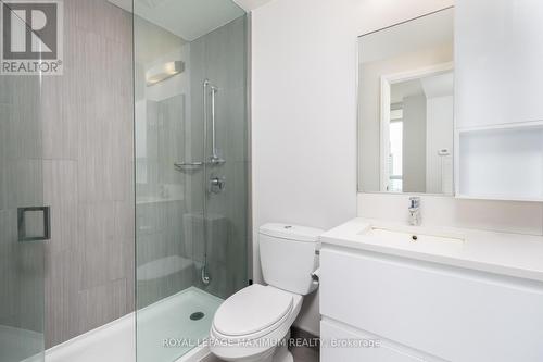 2310 - 36 Park Lawn Road, Toronto W06, ON - Indoor Photo Showing Bathroom