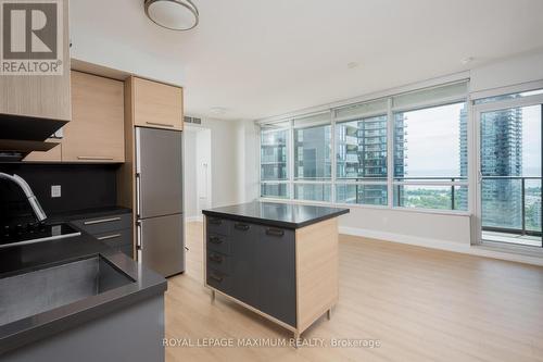 2310 - 36 Park Lawn Road, Toronto, ON - Indoor Photo Showing Kitchen