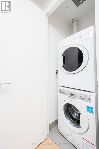 2310 - 36 Park Lawn Road, Toronto, ON - Indoor Photo Showing Laundry Room