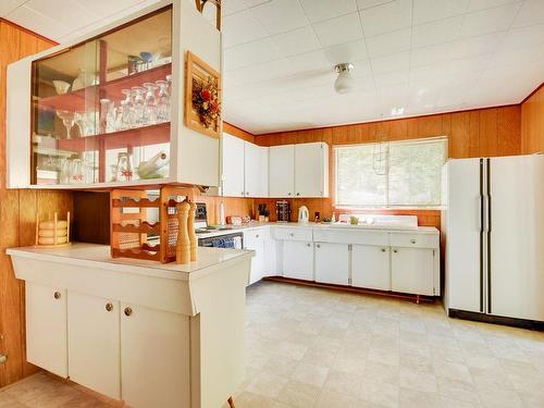 Cuisine - 15 Ch. De L'Élan, Val-Des-Monts, QC - Indoor Photo Showing Kitchen With Double Sink