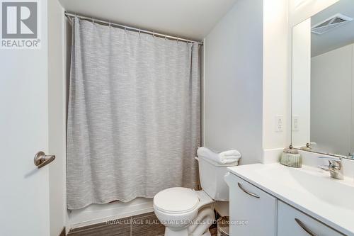 1527 - 38 Joe Shuster Way, Toronto W01, ON - Indoor Photo Showing Bathroom