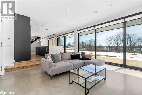 16 Bayswater Road, Quinte West, ON - Indoor Photo Showing Living Room