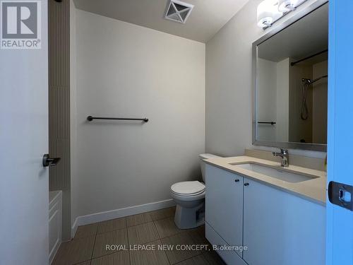 2209 - 3975 Grand Park Drive, Mississauga, ON - Indoor Photo Showing Bathroom