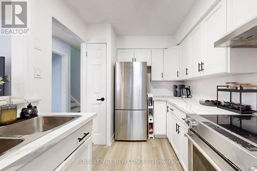 52 - 5033 Pinedale Avenue, Burlington (Appleby), ON - Indoor Photo Showing Kitchen