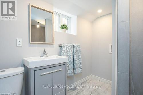 197 Palmer Avenue, Kitchener, ON - Indoor Photo Showing Bathroom
