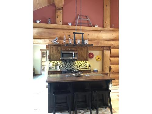 2850 Black Bear Crescent, Kimberley, BC - Indoor Photo Showing Kitchen