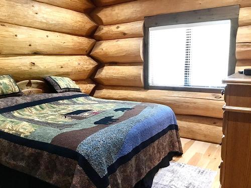 2850 Black Bear Crescent, Kimberley, BC - Indoor Photo Showing Bedroom