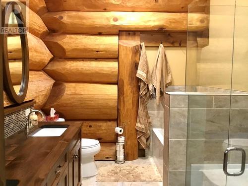 2850 Black Bear Crescent, Kimberley, BC - Indoor Photo Showing Bathroom