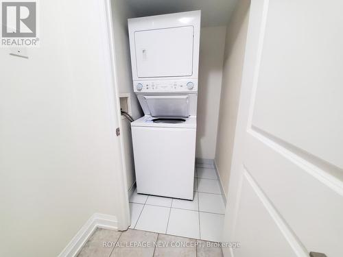 1501 - 1070 Sheppard Avenue W, Toronto W05, ON - Indoor Photo Showing Laundry Room