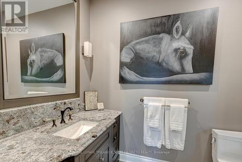 82 Chestnut Court, London, ON - Indoor Photo Showing Bathroom