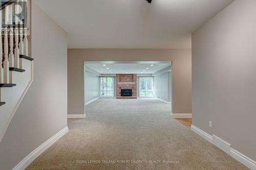 82 Chestnut Court, London, ON - Indoor Photo Showing Other Room With Fireplace