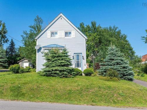 21 Lisgar Street, Springhill, NS 