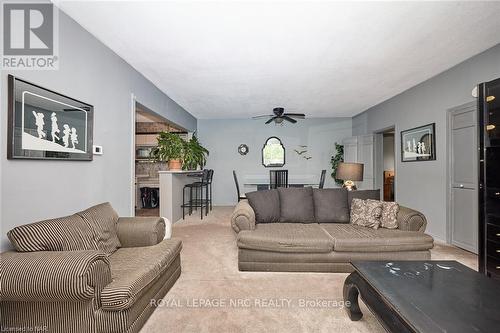 84 Merritt Street, St. Catharines, ON - Indoor Photo Showing Living Room