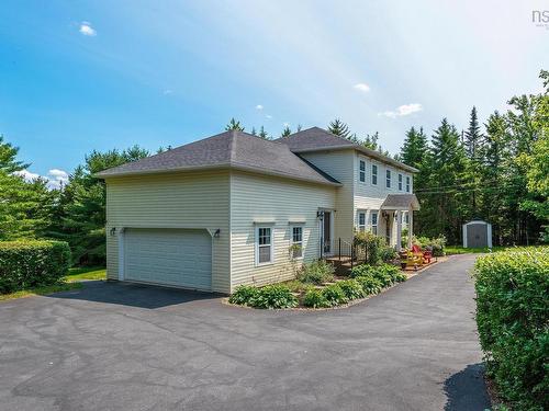 27 Lakeshore Drive, Hammonds Plains, NS 