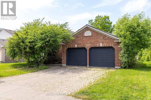 107 Colbeck Drive, Welland, ON - Outdoor