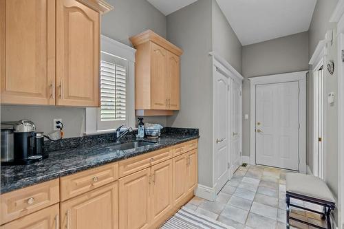 18 Stoney Brae Drive, Brant, ON - Indoor Photo Showing Kitchen