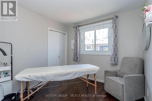 25 Antrim Crescent, London, ON - Indoor Photo Showing Bedroom