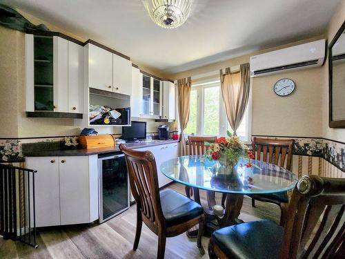 Logement - 105 118E Rue, Shawinigan, QC - Indoor Photo Showing Dining Room