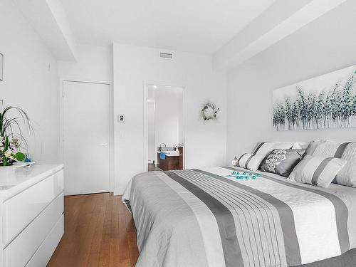 Chambre Ã Â coucher - 208-4952 Rue Honoré-Beaugrand, Saint-Augustin-De-Desmaures, QC - Indoor Photo Showing Bedroom