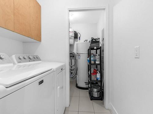 Laundry room - 208-4952 Rue Honoré-Beaugrand, Saint-Augustin-De-Desmaures, QC - Indoor Photo Showing Laundry Room