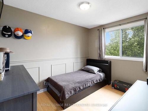 60-98 Falconer Dr, Mississauga, ON - Indoor Photo Showing Bedroom