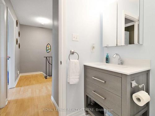 60-98 Falconer Dr, Mississauga, ON - Indoor Photo Showing Bathroom