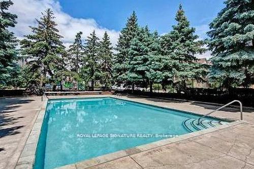 155-85 Bristol Rd E, Mississauga, ON - Outdoor With In Ground Pool