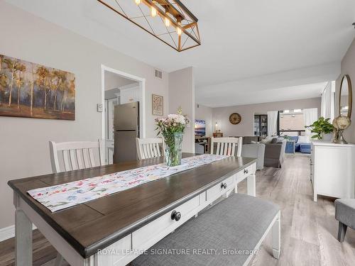 300-49 Robinson St, Hamilton, ON - Indoor Photo Showing Dining Room