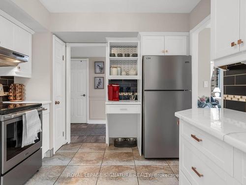 300-49 Robinson St, Hamilton, ON - Indoor Photo Showing Kitchen