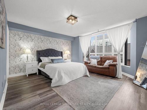 300-49 Robinson St, Hamilton, ON - Indoor Photo Showing Bedroom