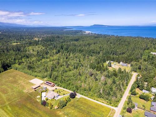 450 & 460 Rembar Rd, Qualicum Beach, BC 