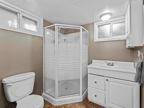 1065 Nicola Street, Kamloops, BC - Indoor Photo Showing Bathroom