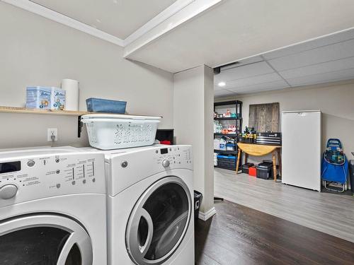31-800 Southill Street, Kamloops, BC - Indoor Photo Showing Laundry Room