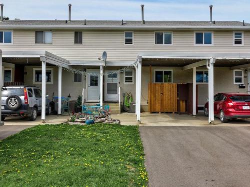 31-800 Southill Street, Kamloops, BC - Outdoor