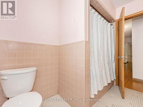 53 Thicket Road, Toronto, ON - Indoor Photo Showing Bathroom