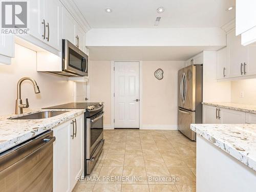 53 Thicket Road, Toronto, ON - Indoor Photo Showing Kitchen With Upgraded Kitchen