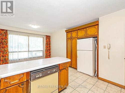 53 Thicket Road, Toronto, ON - Indoor Photo Showing Kitchen