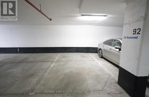 705 - 62 Suncrest Boulevard, Markham (Commerce Valley), ON - Indoor Photo Showing Garage