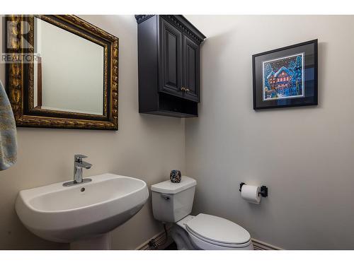 2241 Hihannah Drive, West Kelowna, BC - Indoor Photo Showing Bathroom