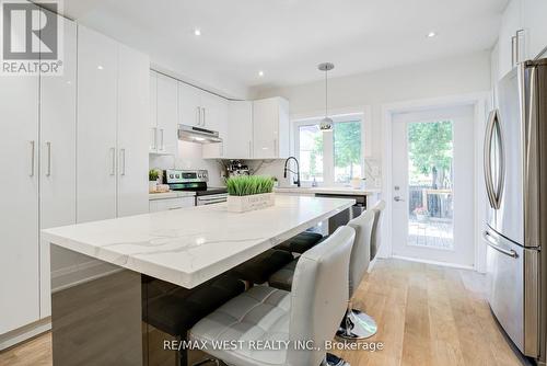 104 Maplewood Avenue, Toronto, ON - Indoor Photo Showing Kitchen With Upgraded Kitchen