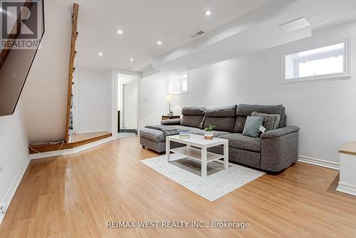 104 Maplewood Avenue, Toronto, ON - Indoor Photo Showing Other Room