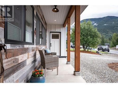 1640 Prail Road, Revelstoke, BC - Outdoor