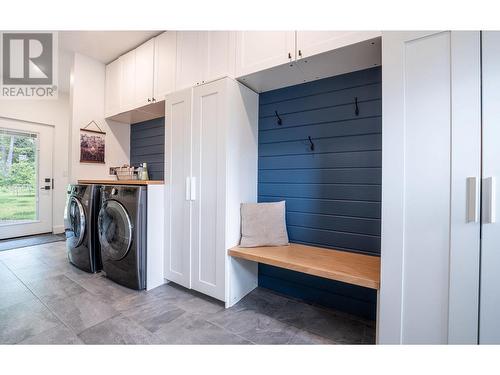 1640 Prail Road, Revelstoke, BC - Indoor Photo Showing Laundry Room