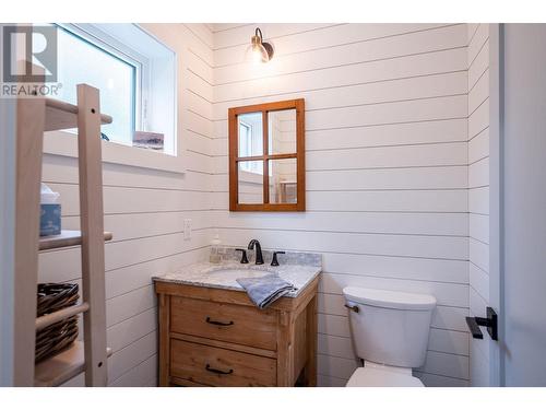 1640 Prail Road, Revelstoke, BC - Indoor Photo Showing Bathroom