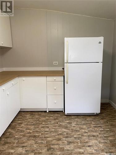 614 Railway Avenue, Bienfait, SK - Indoor Photo Showing Kitchen