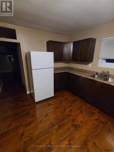 283 Meridian Avenue, Temiskaming Shores, ON - Indoor Photo Showing Kitchen With Double Sink