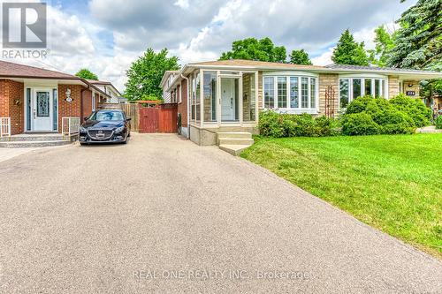774 Consort Crescent, Mississauga, ON - Outdoor With Facade
