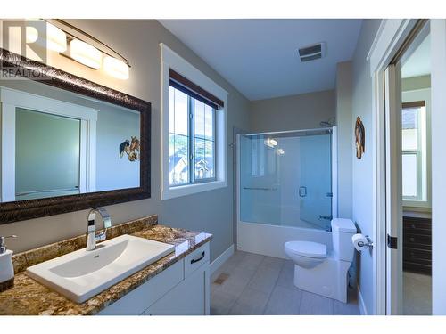 426 Audubon Court, Kelowna, BC - Indoor Photo Showing Bathroom