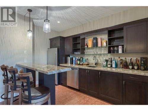 426 Audubon Court, Kelowna, BC - Indoor Photo Showing Kitchen With Upgraded Kitchen