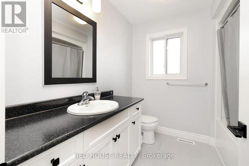 67 Stonecrest Boulevard, Quinte West, ON - Indoor Photo Showing Bathroom